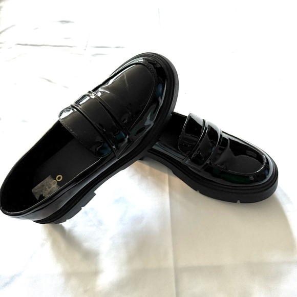 ALDO women’s Black Patent Leather Platform Loafers 8.5 - Picture 6 of 6